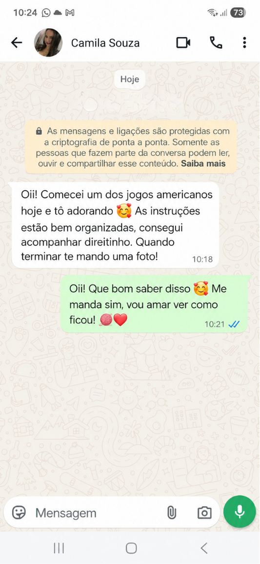 Print de conversa no WhatsApp com depoimento de cliente sobre as receitas de crochê